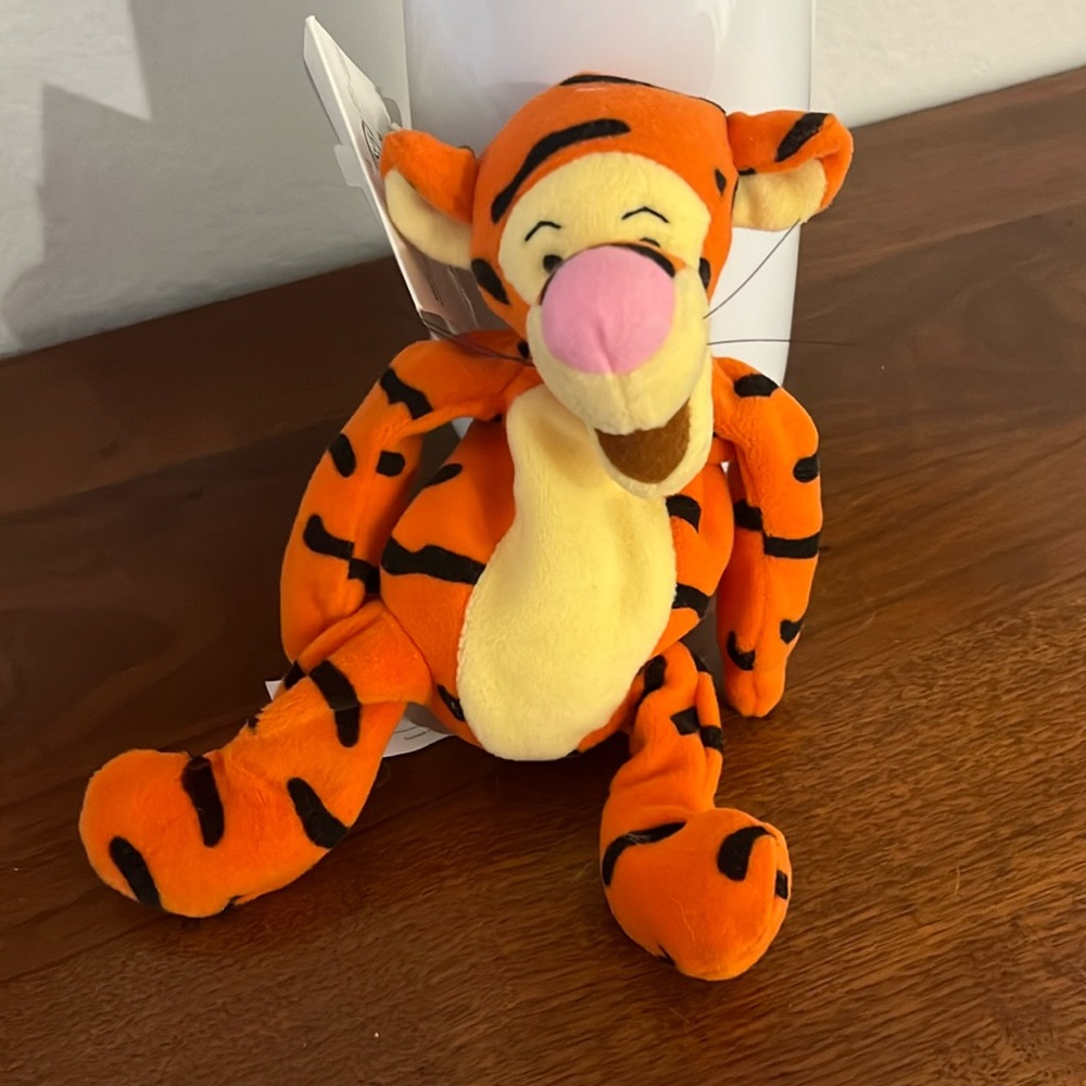 Winne the Pooh Tiger beanie baby